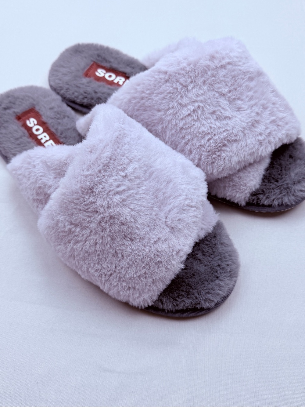 Women’s Sorel Go-Mail Run Slippers in a soft lilac & gray